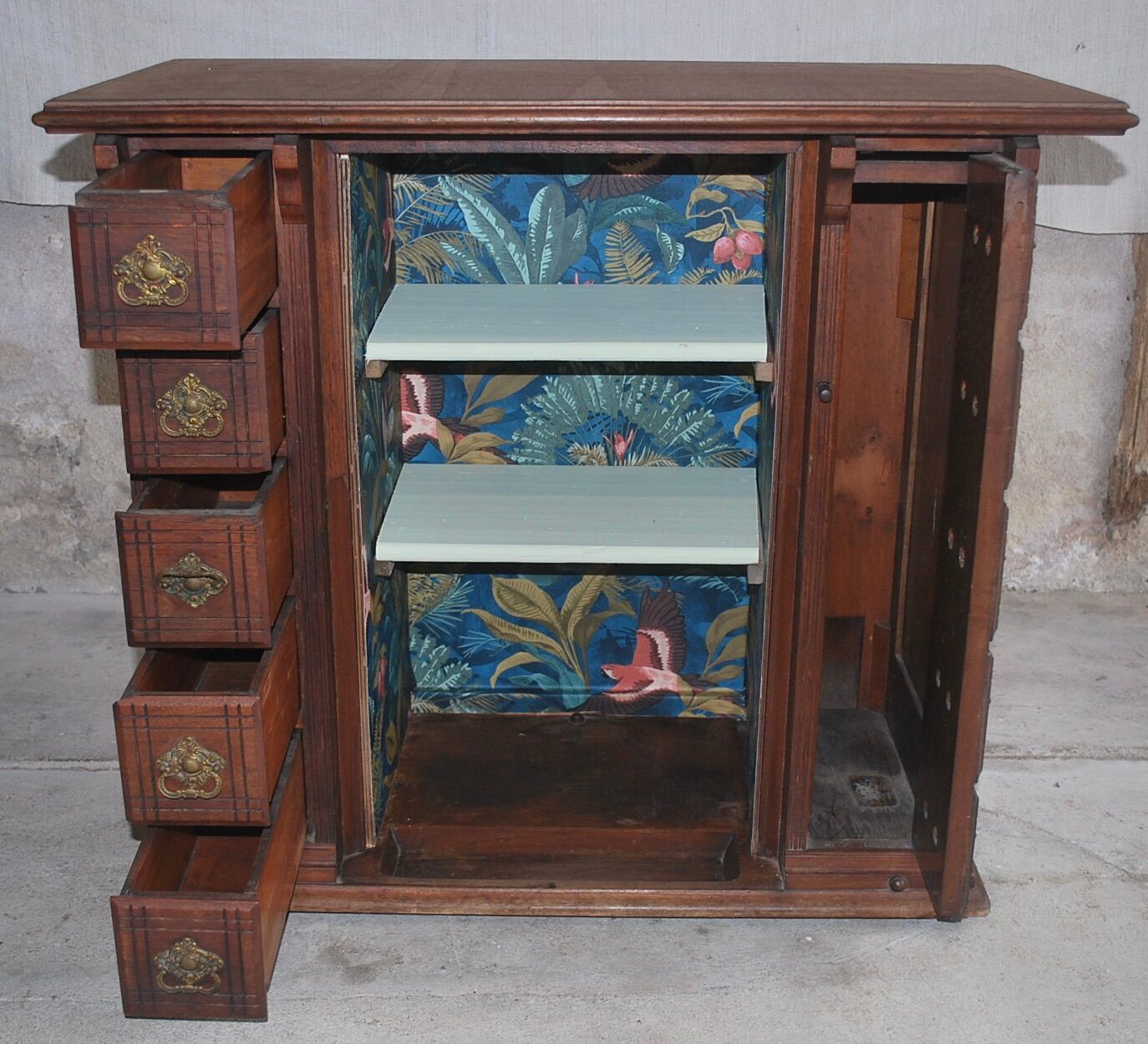 Furniture seamstress