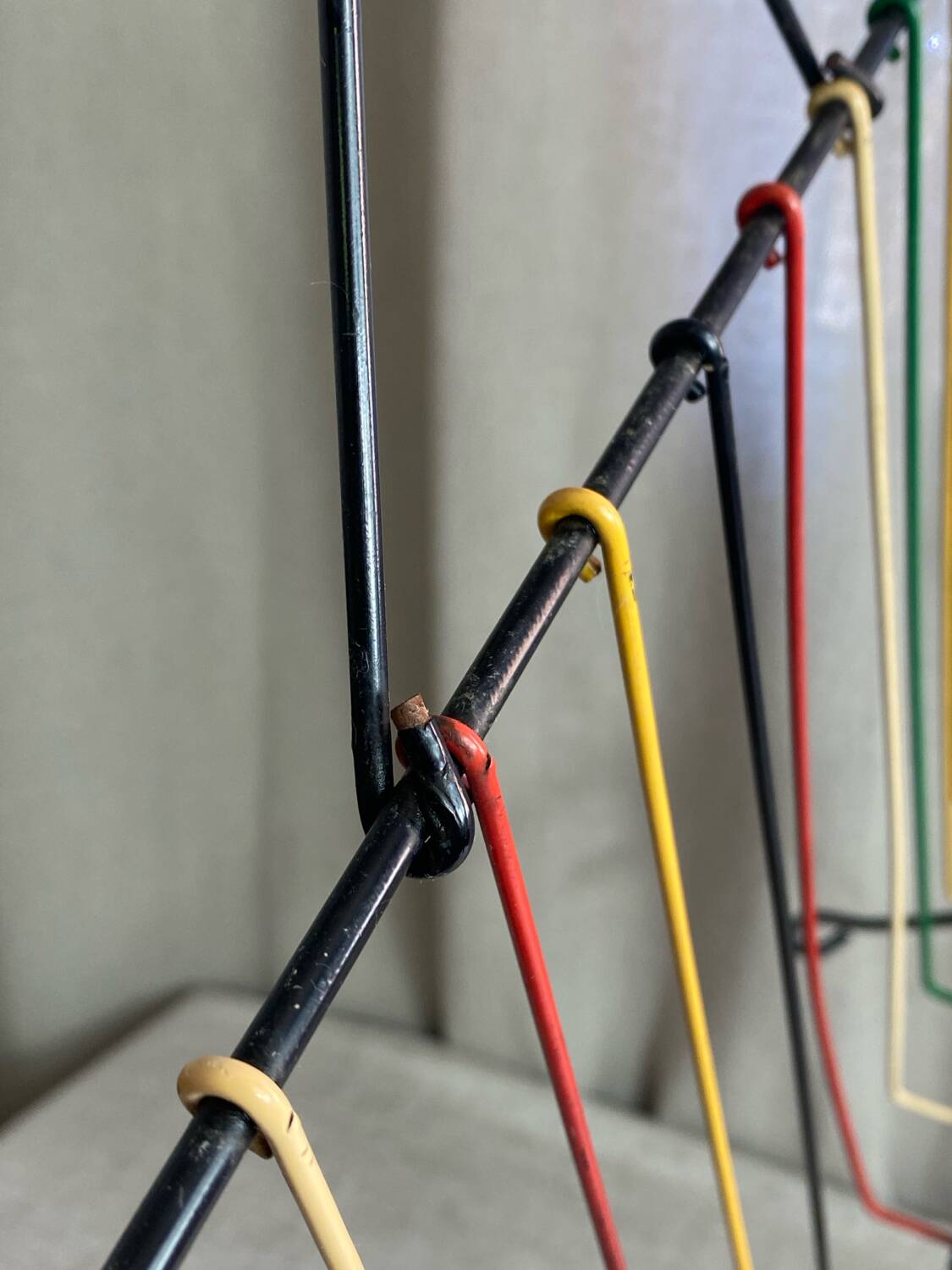 Scoubidou magazine rack, 1960s