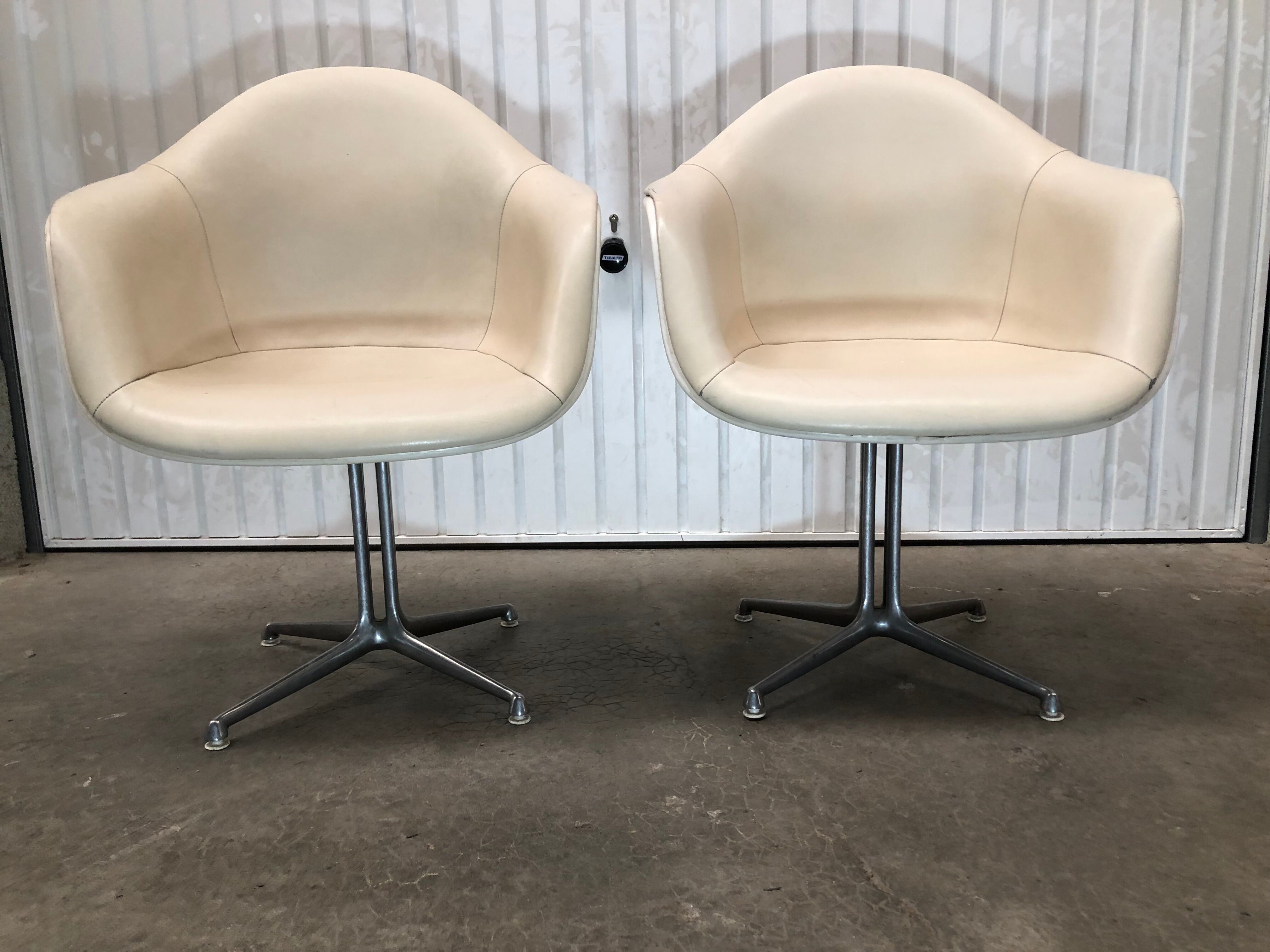 pair of armchairs la fonda design Charles Eames 1970