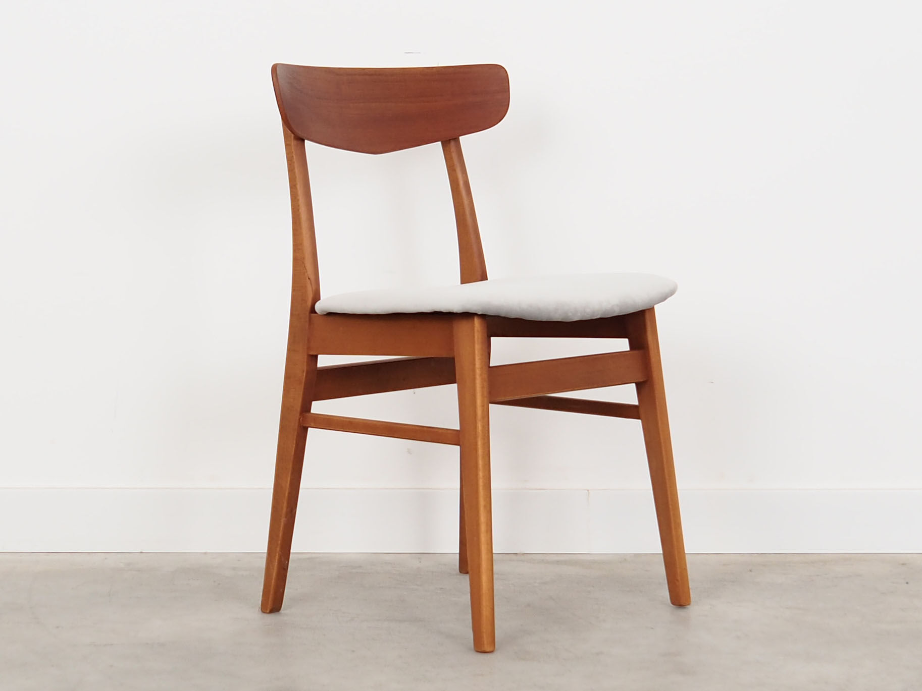 Beech chair, Danish design, 1970s, production: Denmark