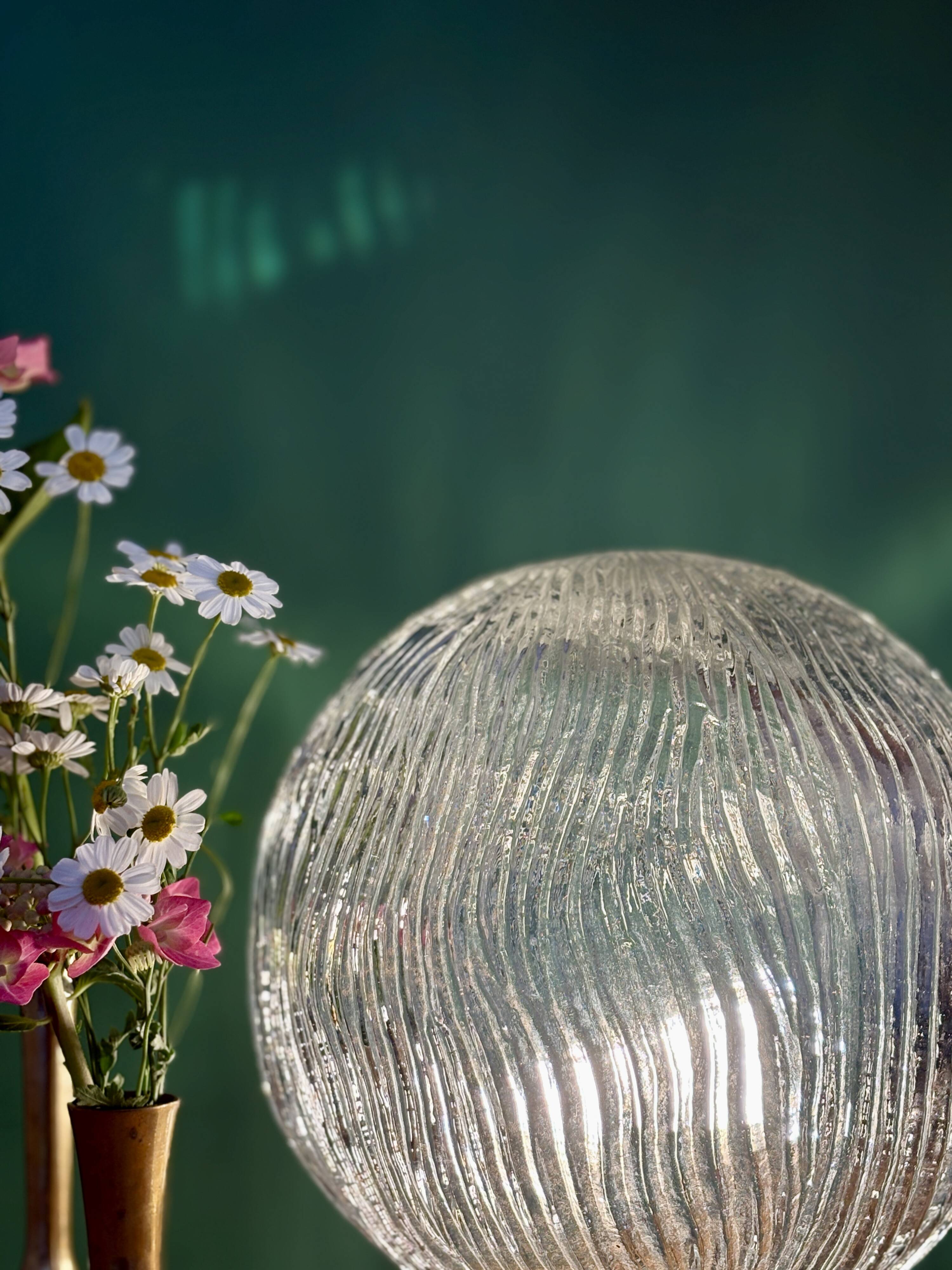 Vintage globe table lamp in ribbed glass