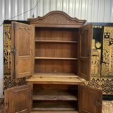 Buffet deux corps en chêne sculptée Renaissance