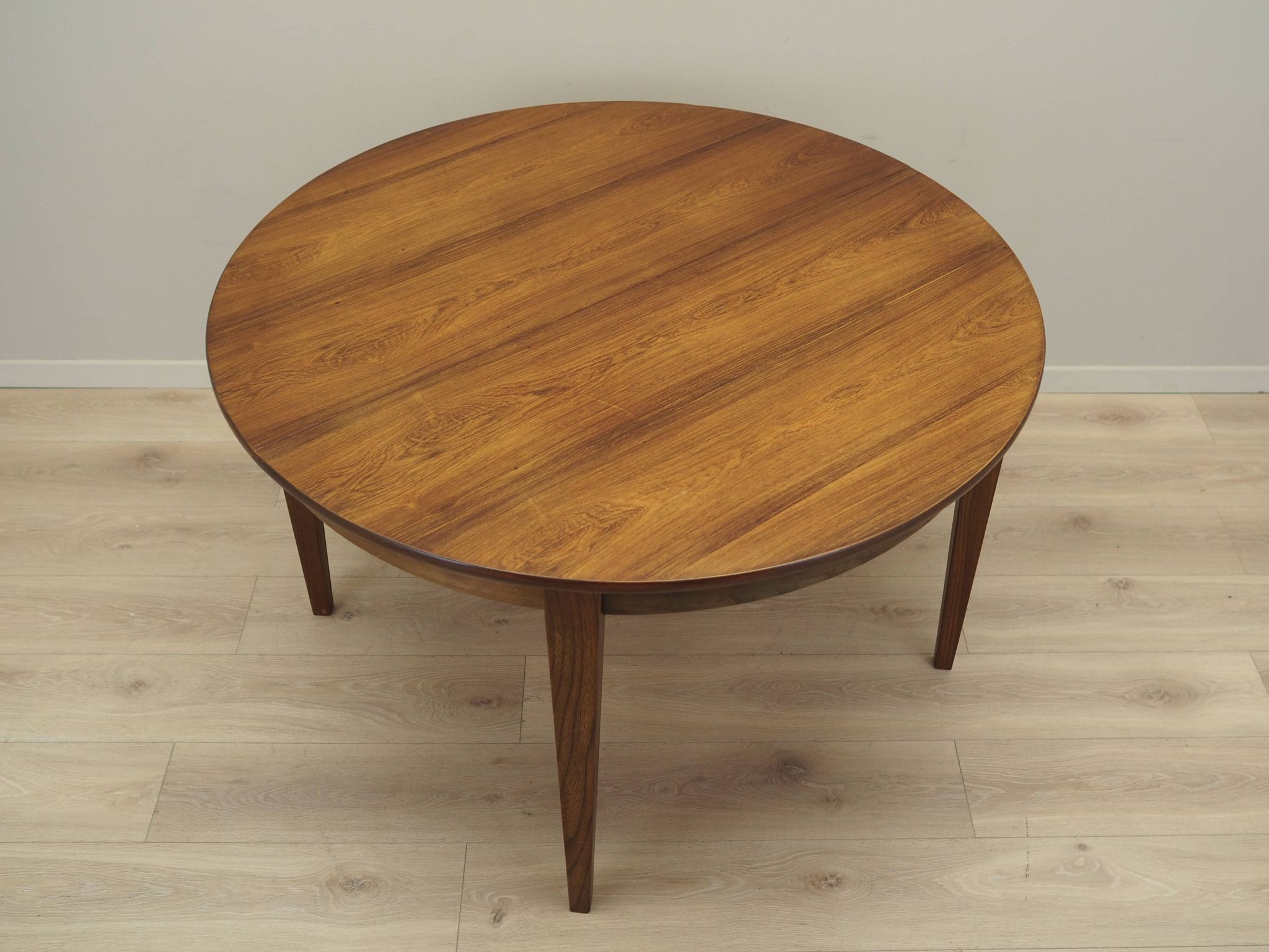 Round rosewood table, Danish design, 1970s, production: Denmark
