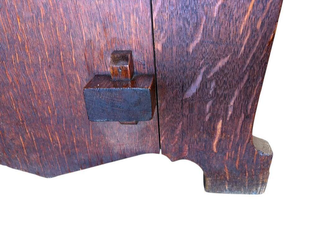 Antique wooden green bench / bench