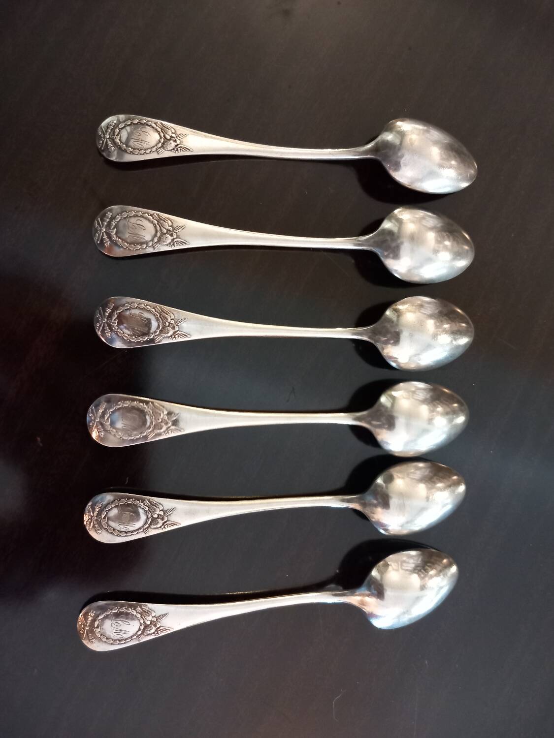 6 dessert spoons. Boulenger. 19th