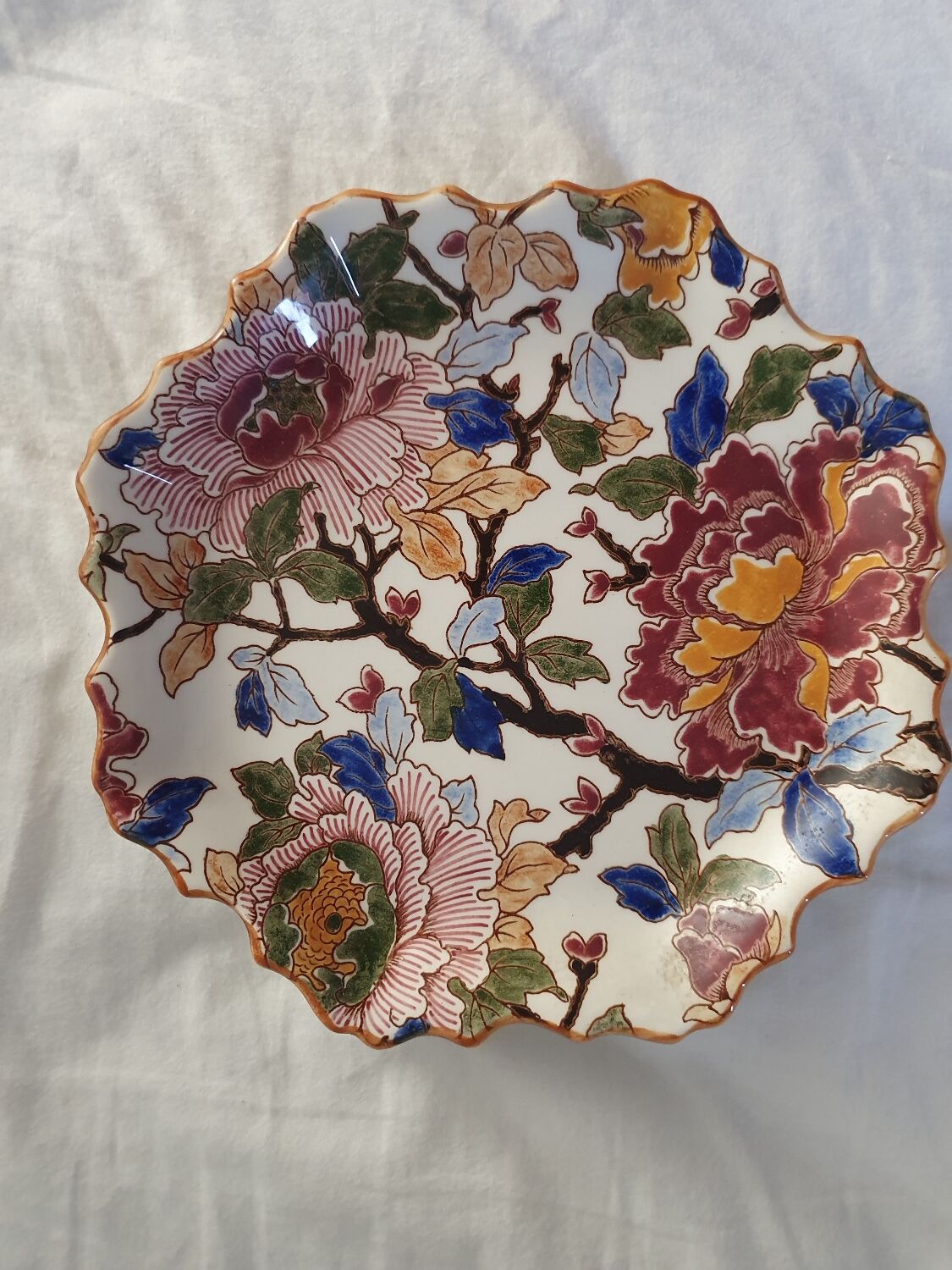 Faience plate of Gien