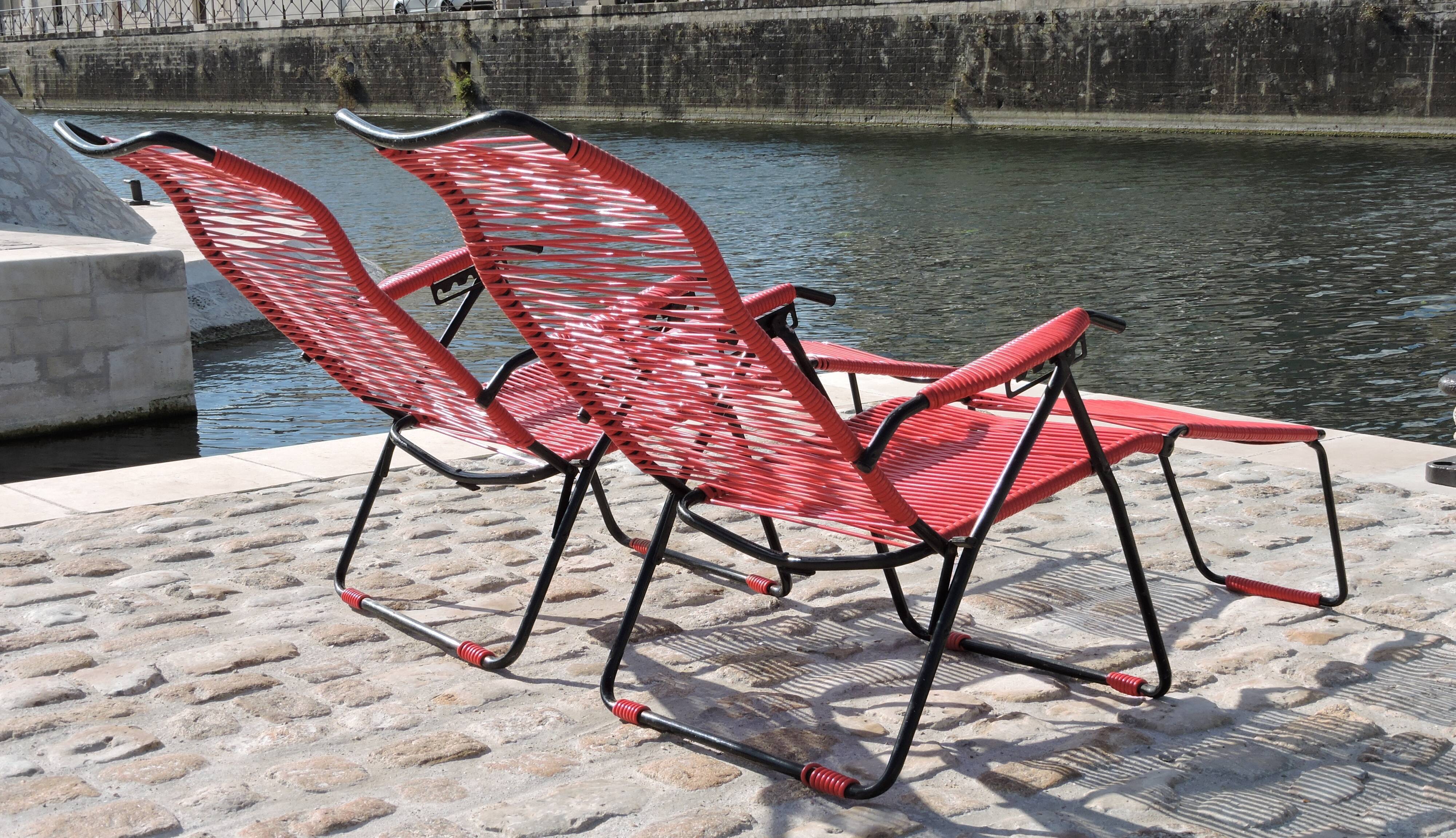 Pair of folding lounge chairs scoubidou vintage 60s
