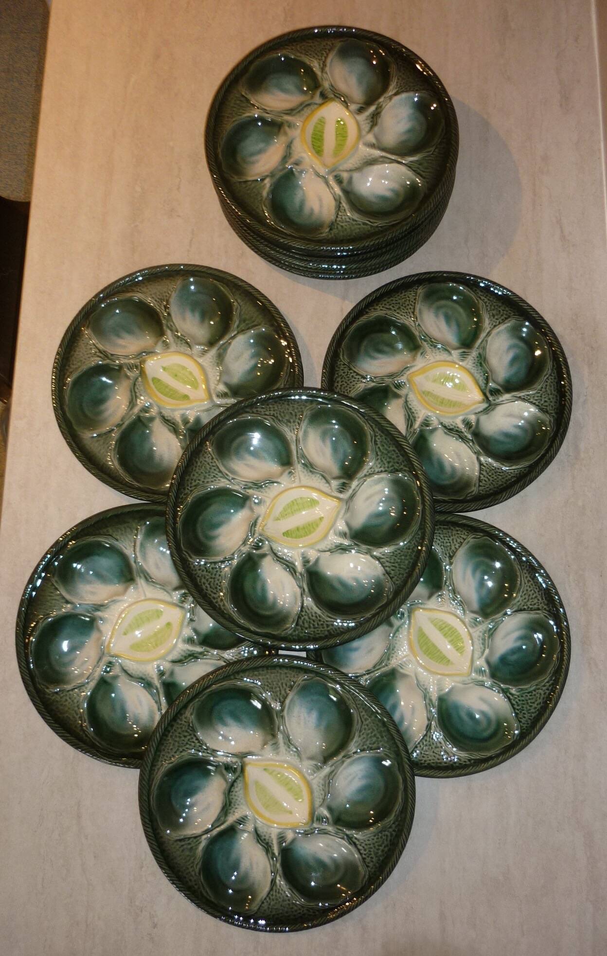 6 Saint Clément oyster plates 4589