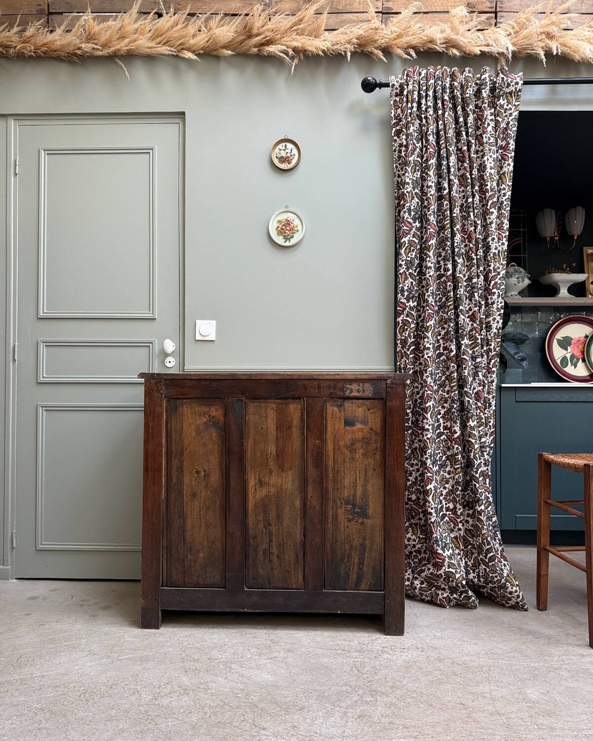 Parisian buffet (renovated)