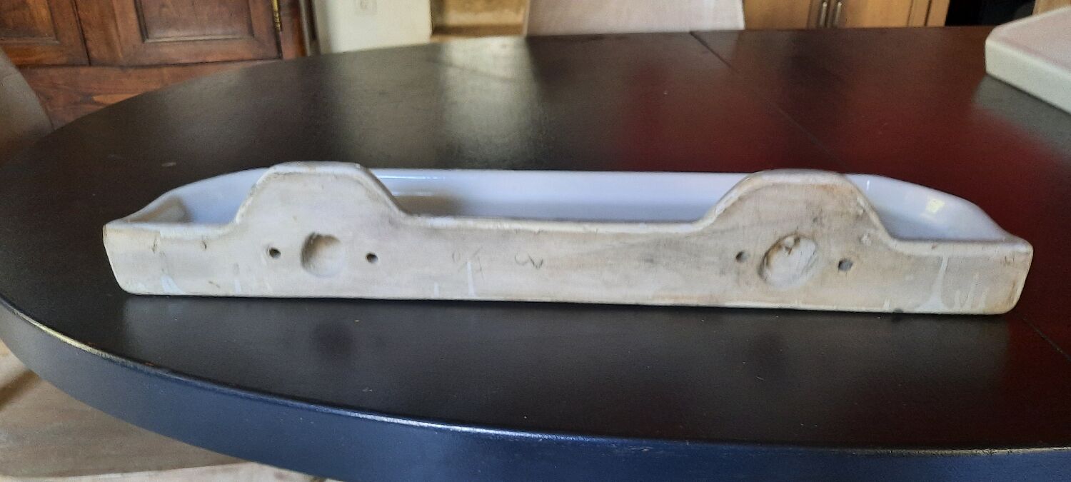 Porcelain bathroom shelf