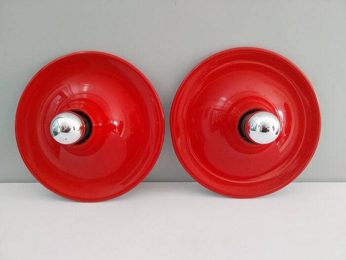 Set of two Italian design wall lights by Targetti from the 1970s.