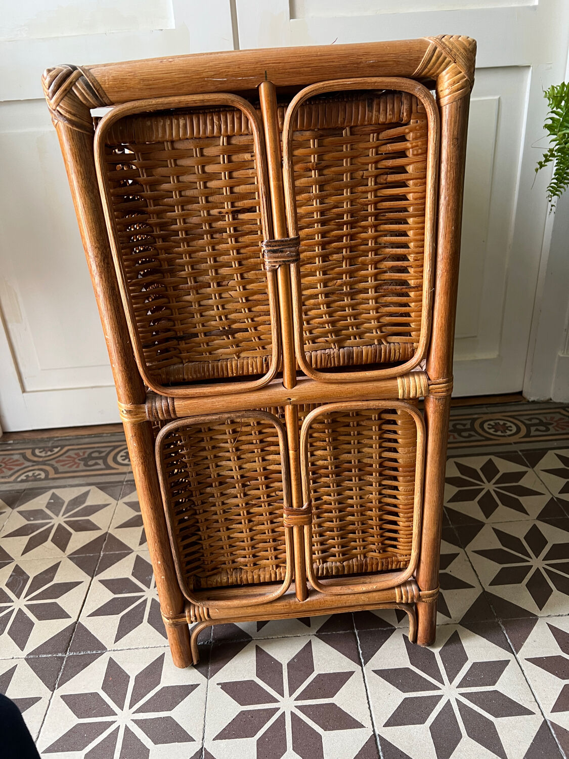 Rattan chest of drawers lockers