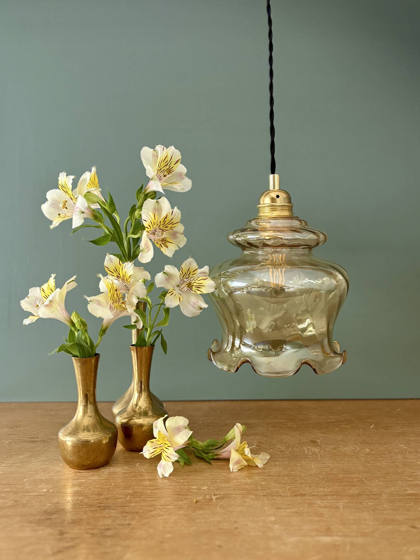 Vintage amber glass suspension globe