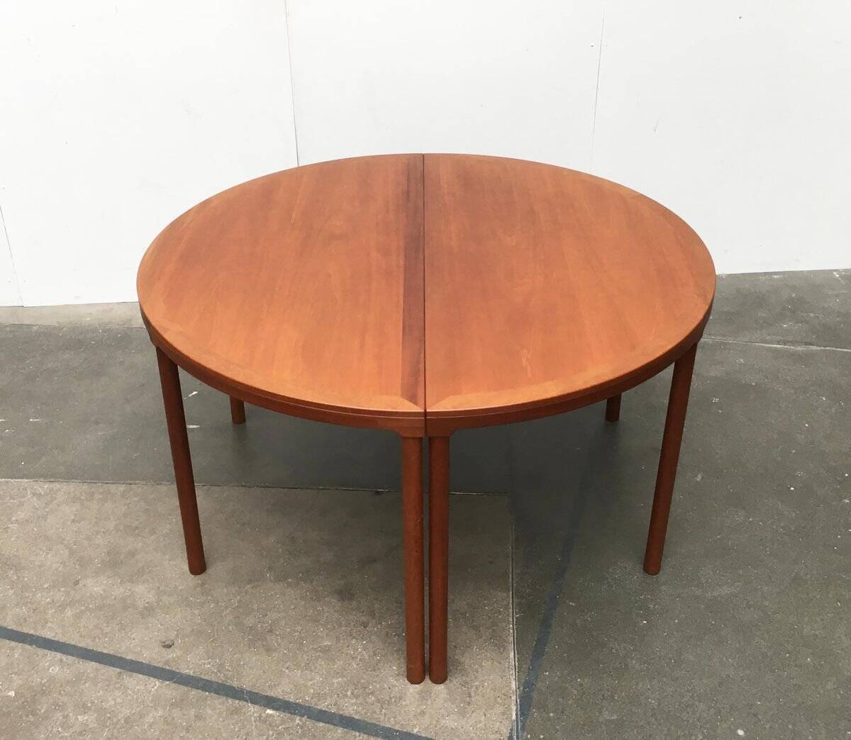 Tables à manger scandinave mi-siècle en teck