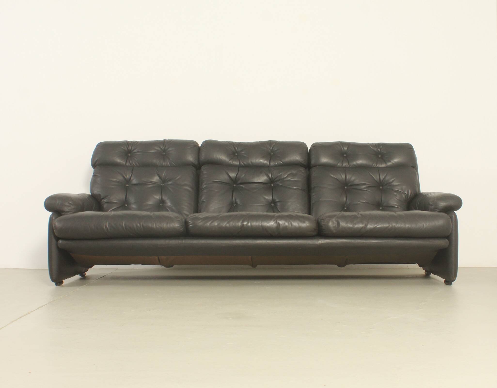Three-seater Coronado sofa by Tobia Scarpa for B&B, Italy, 1966.