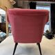 Fauteuil pied compas en velours rose
