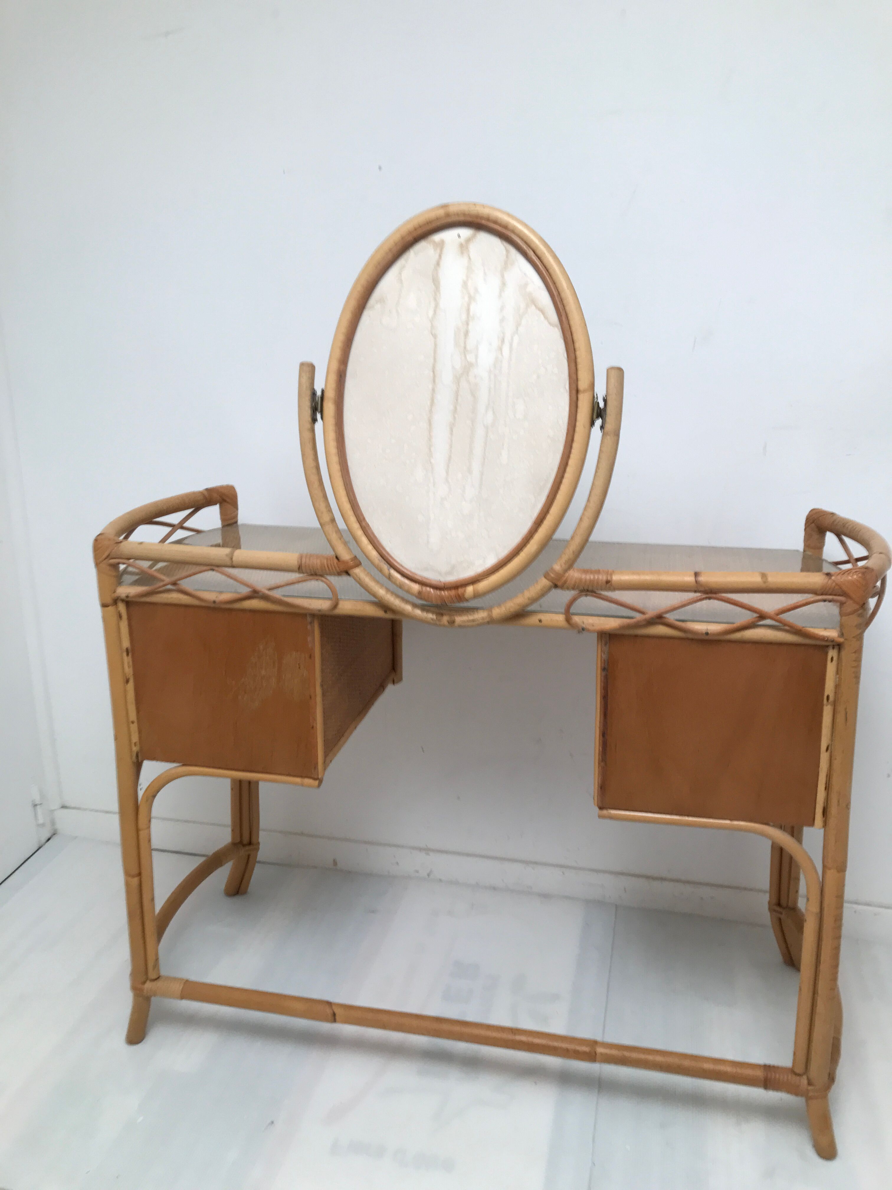 Bamboo hairdresser 60s-70s