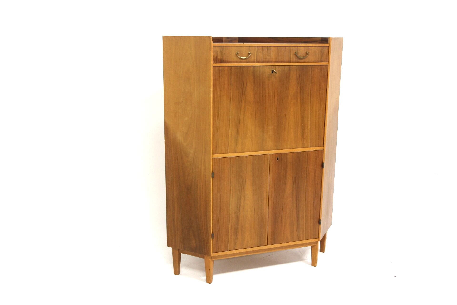 Meuble-bar d'angle scandinave en noyer, Suède, 1940
