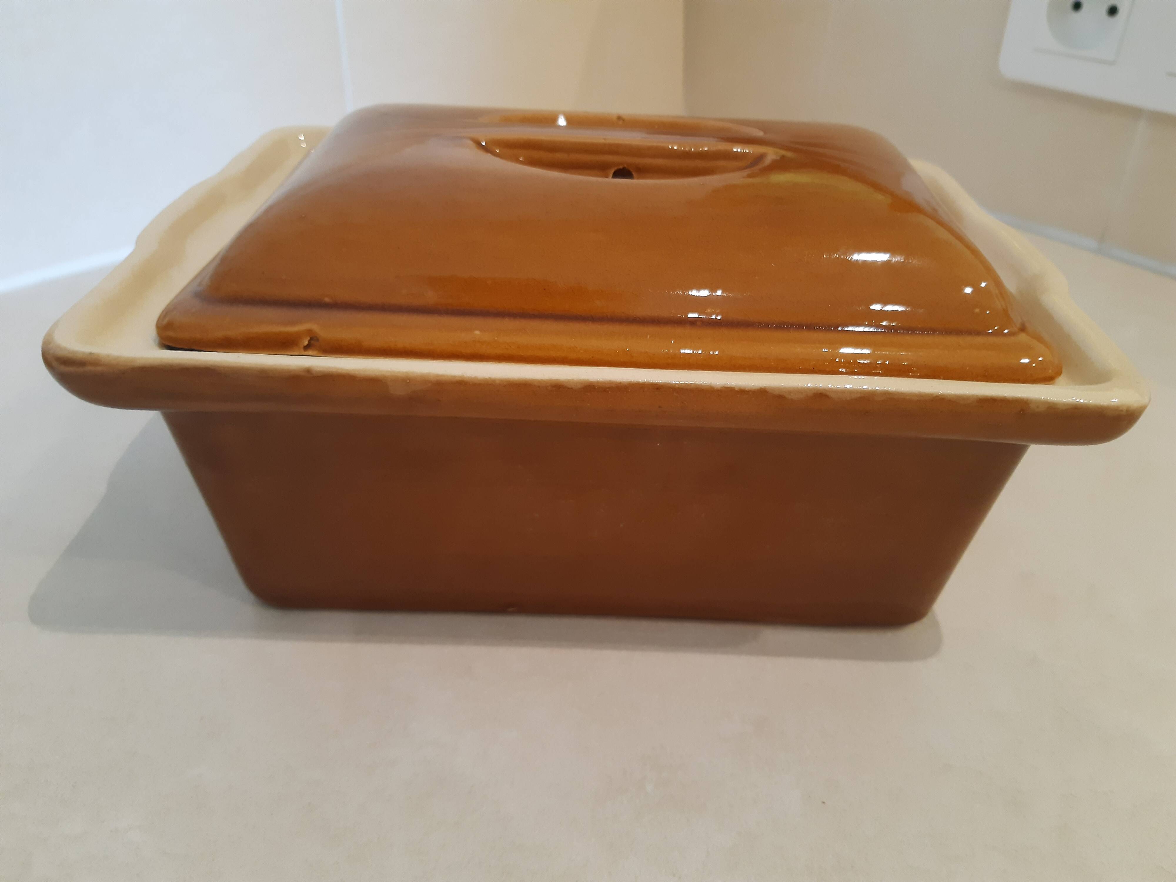 Glazed earthenware casserole pot