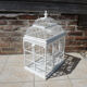 Ancienne cage à oiseau décorative en bois blanc