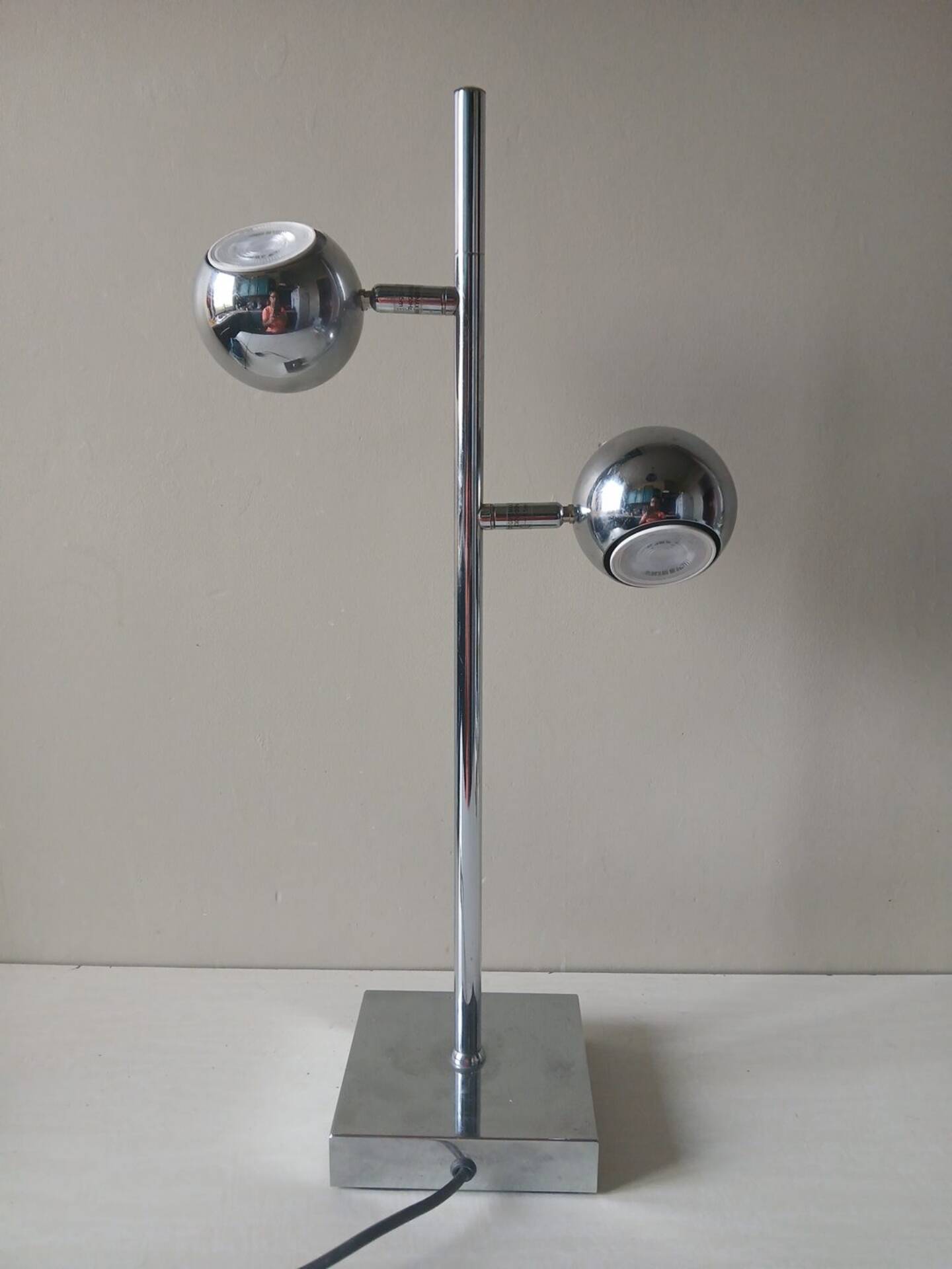 Lampe Space Age vintage Seylumière modèle Hary à 2 spots orientables chromés