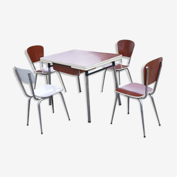 Table formica et 4 chaises