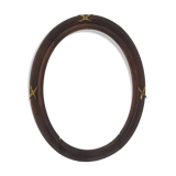 Oval-shaped wooden frame