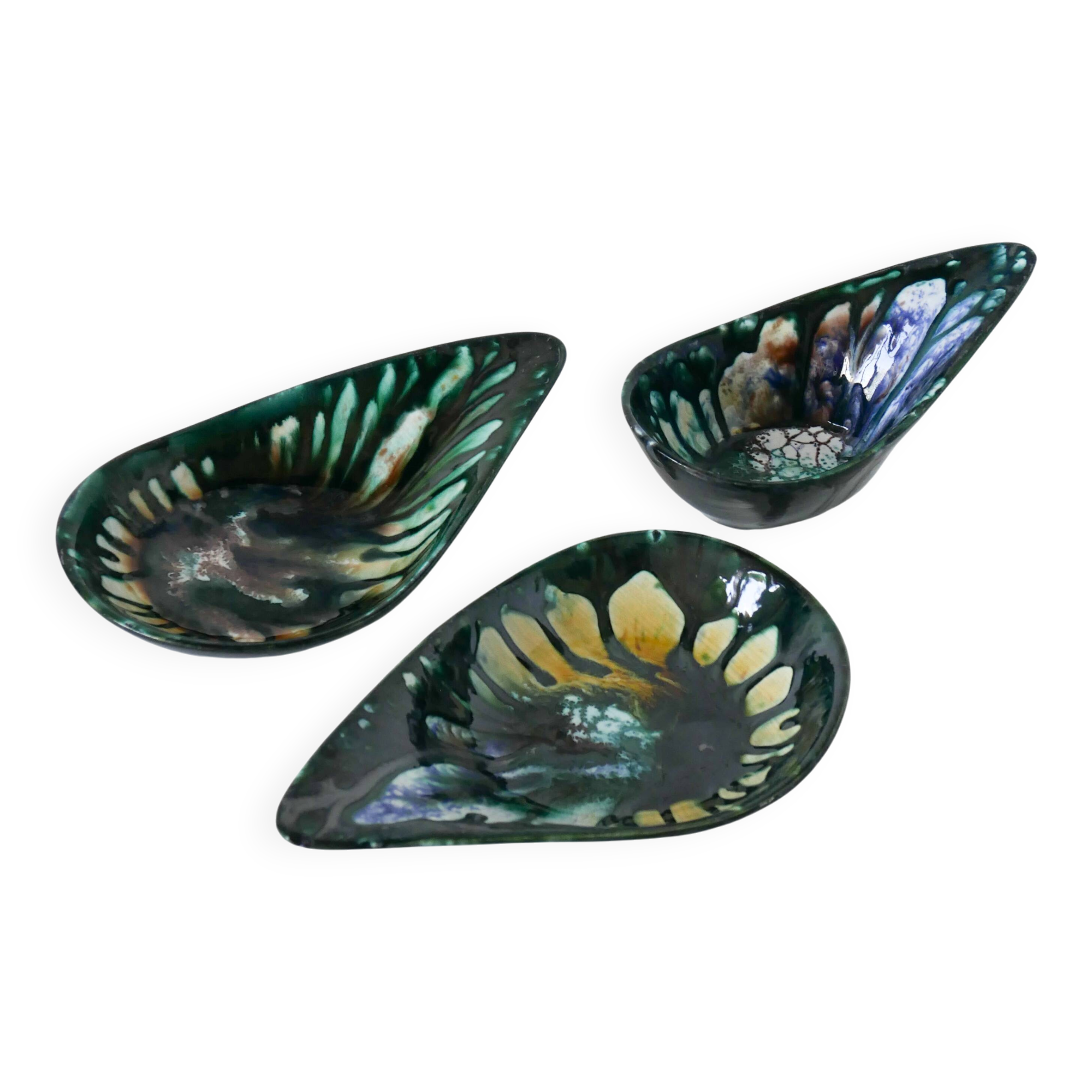 Set of three small ceramic dishes from Morvan, 1970.