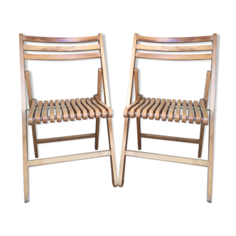 Pair of folding chairs made of solid wood