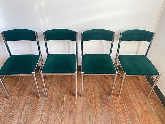 Lot of 4 green velvet chairs