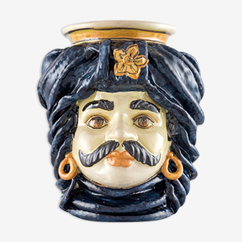 Blue turban vase man