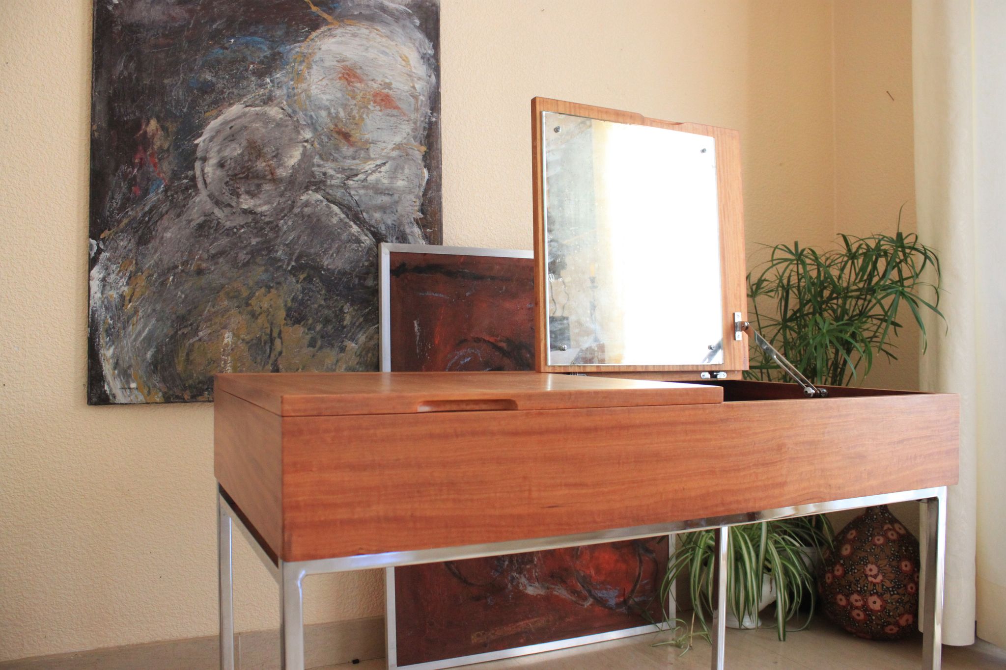 Hairdresser, vintage Monpoix extra desk for TV stand
