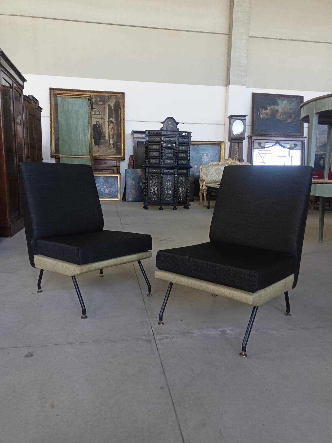 Pair of vintage armchairs from the 1950s – modernist spirit