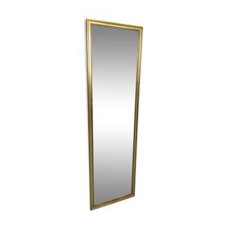 Rectangular mirror golden outline