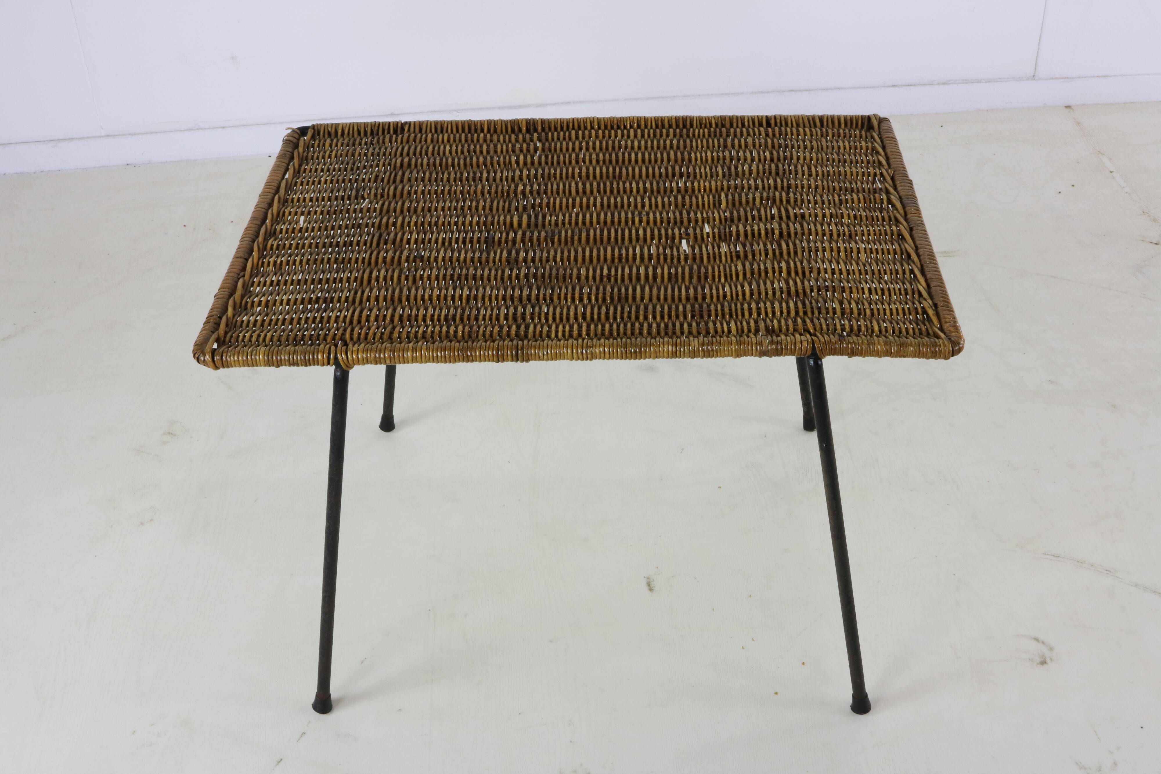 Table basse, d'appoint en rotin, Italie milieu du siècle