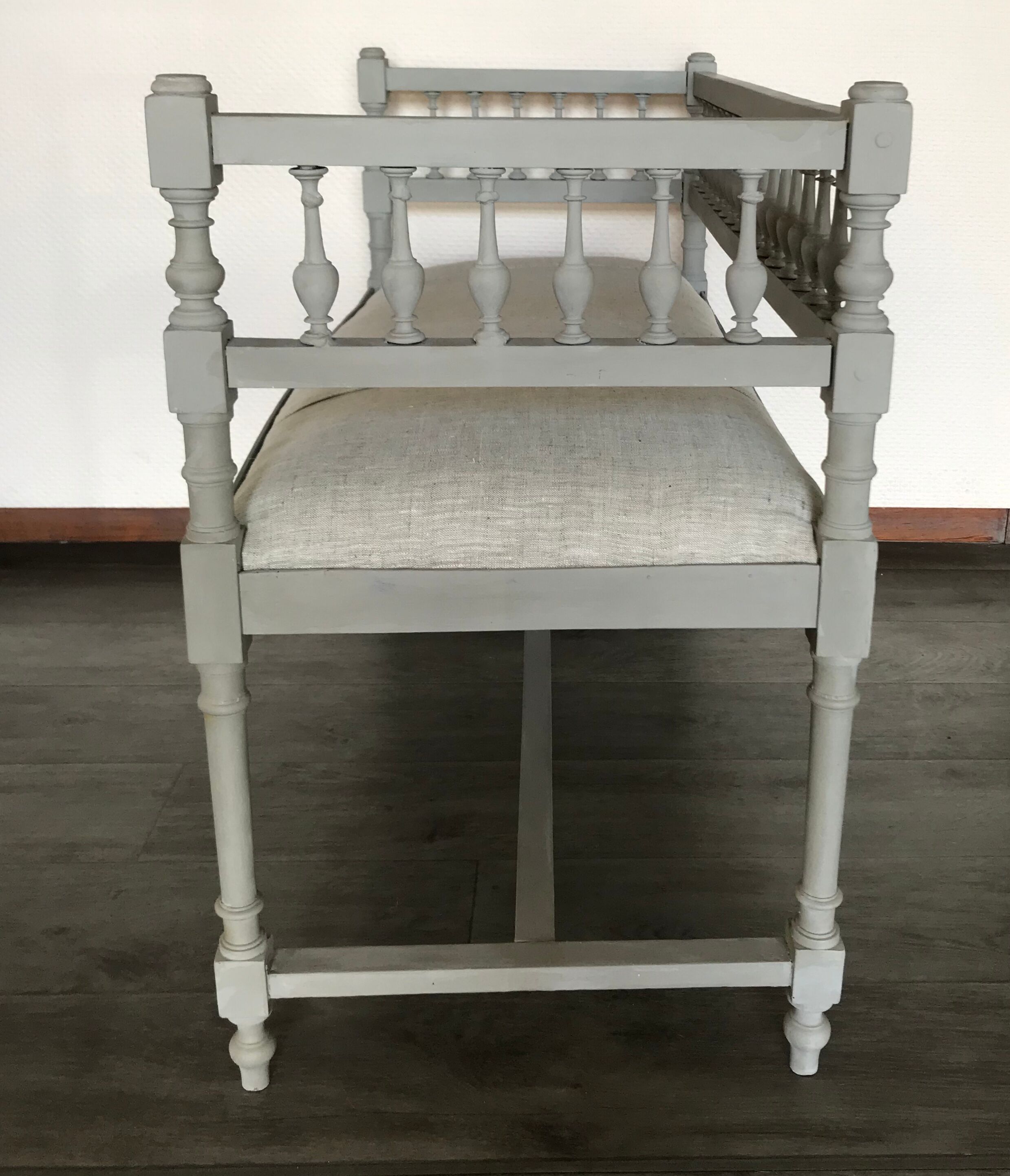 Two-seater bench with balusters