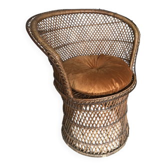 Basket chair in rattan