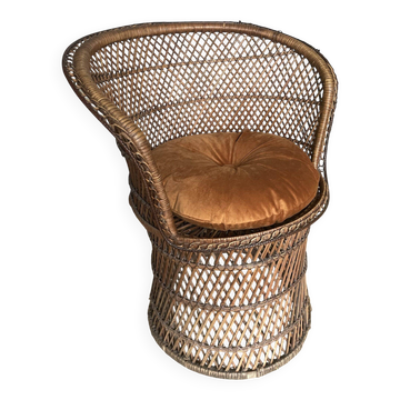 Basket chair in rattan