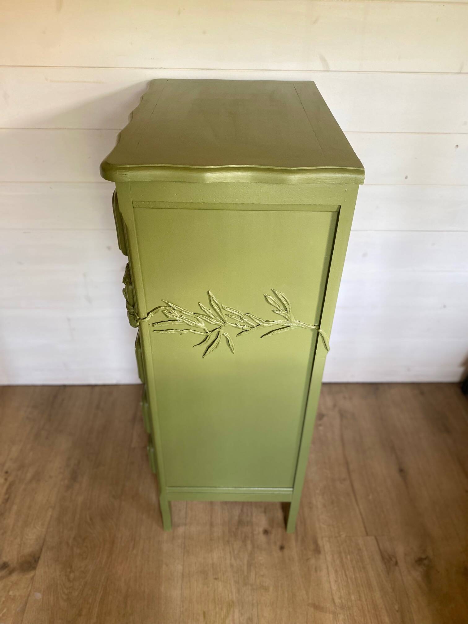 Revamped plant chiffonier