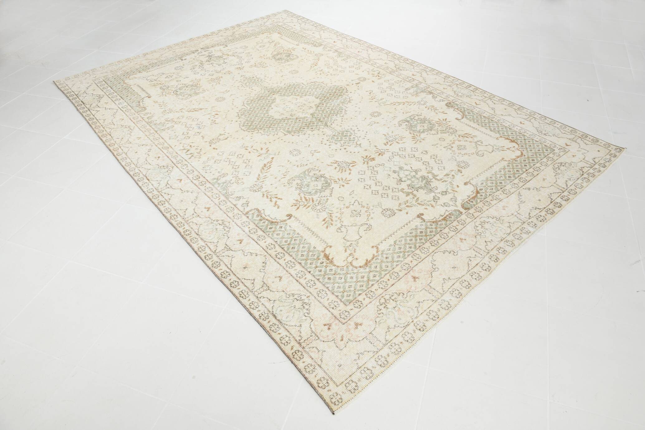 Soft Beige Neutral Vintage Oushak Carpert Rug, 222x330 Cm