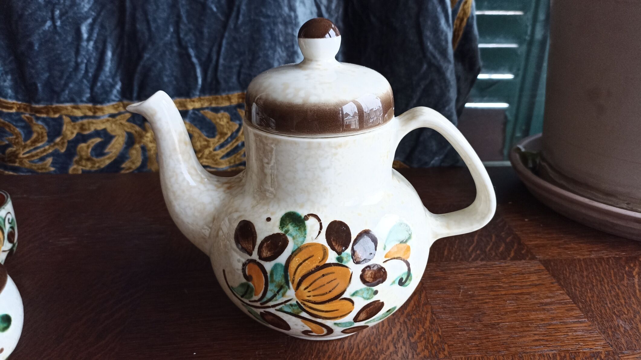 Part of coffee service Boch La Louvière - Corfu