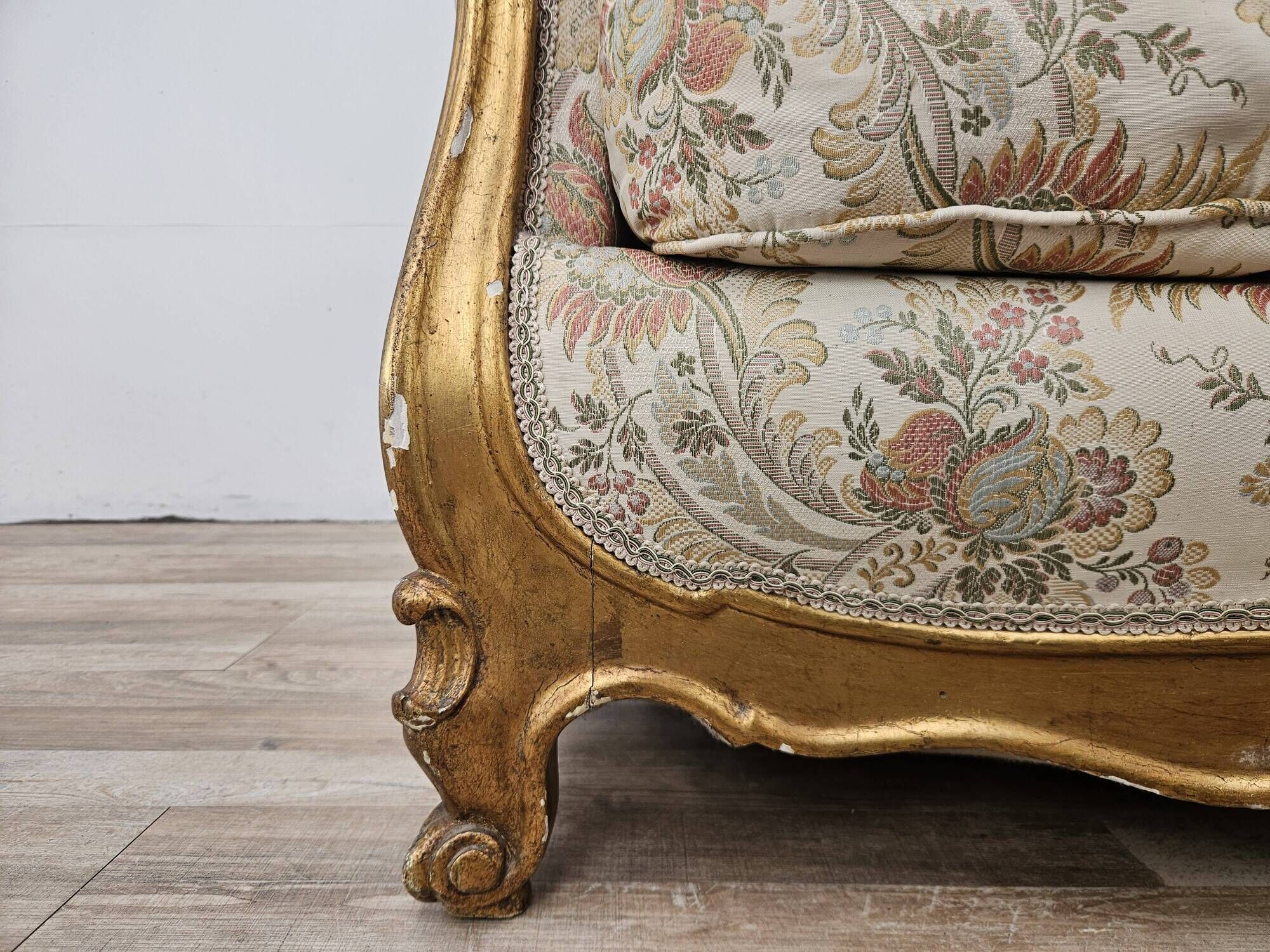 20th Century Italian Baroque Style Bergère Armchairs in Carved and Gilded W