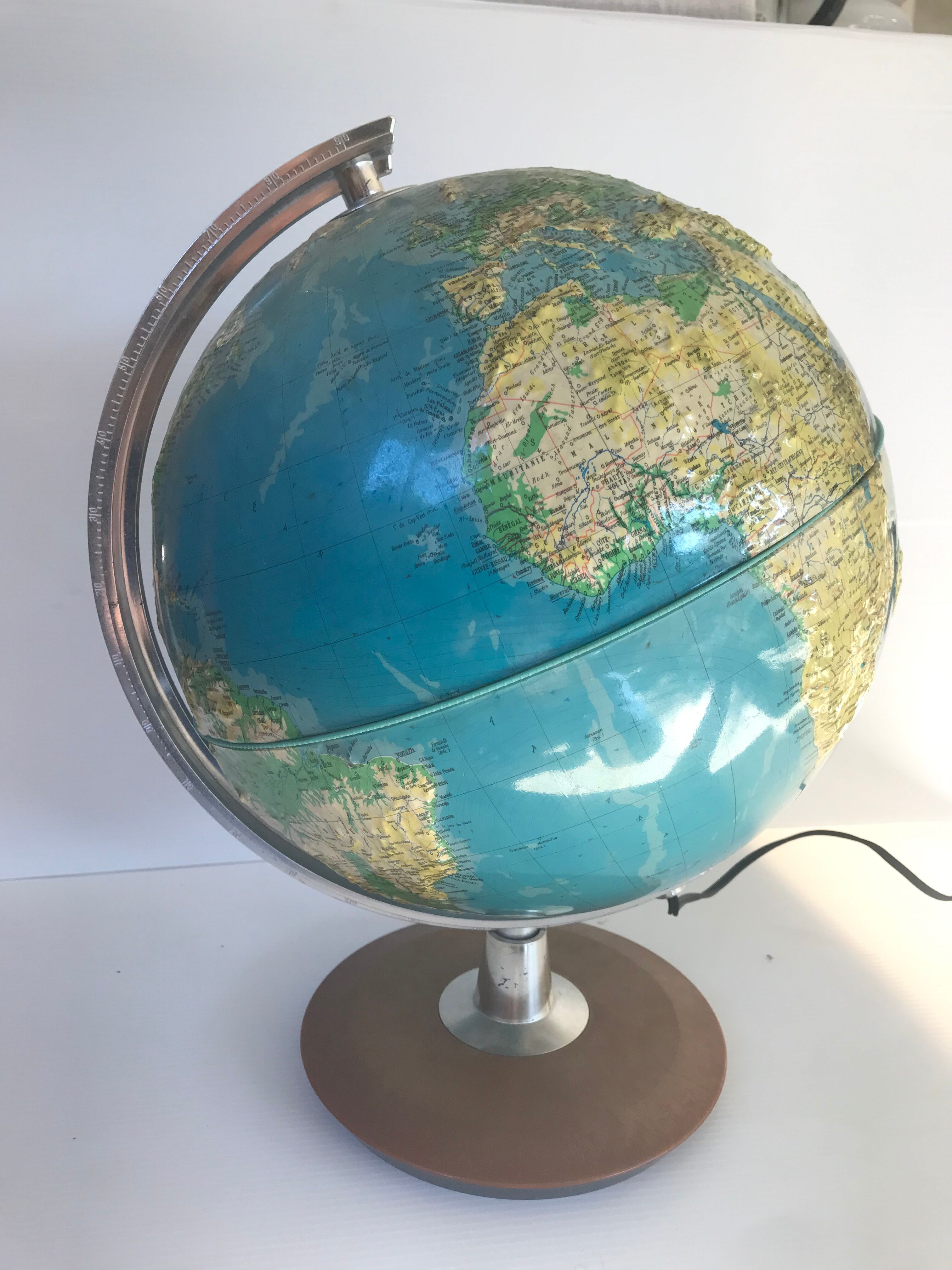 Luminous terrestrial globe Grange Batlière 1975