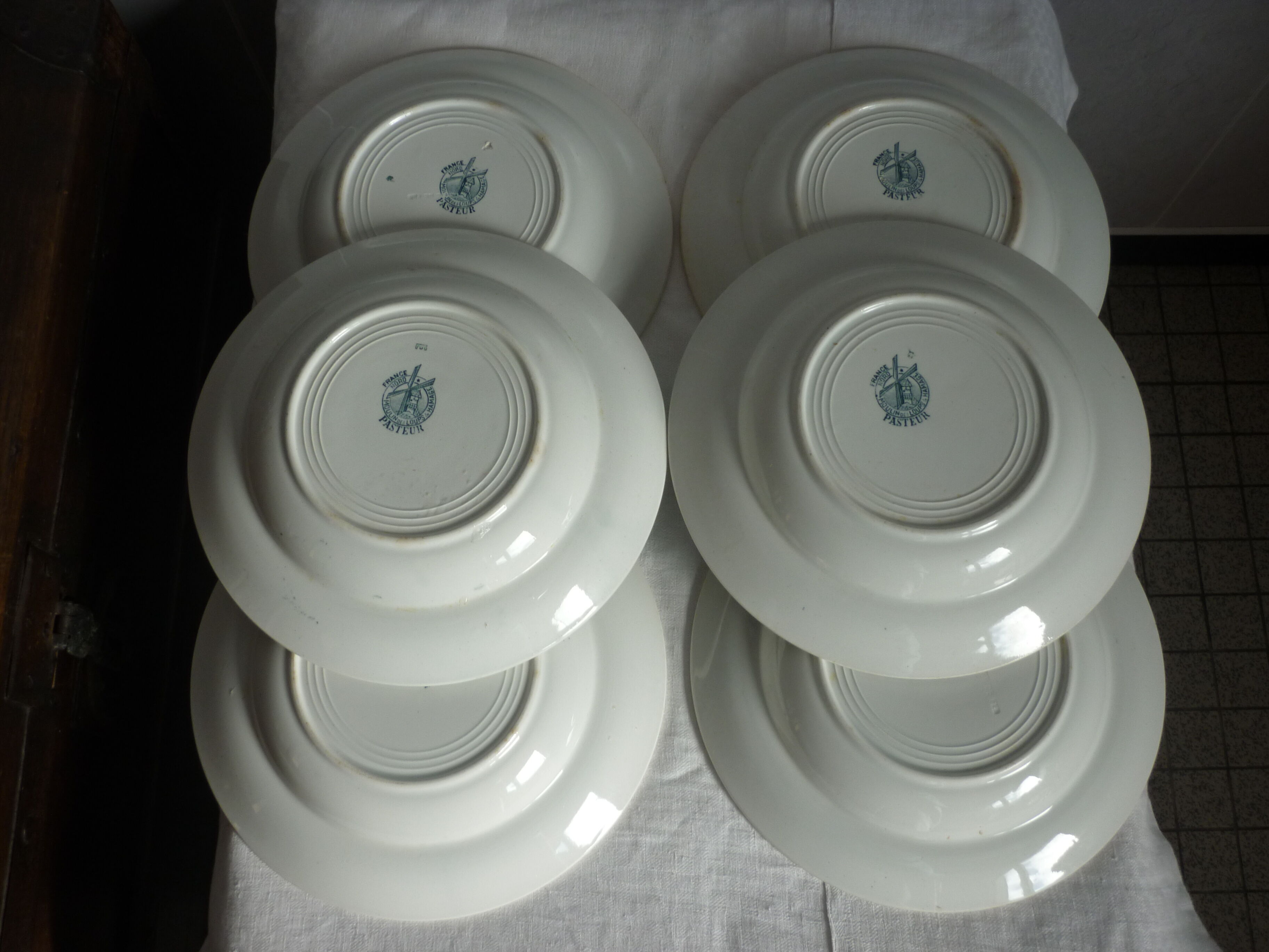 6 hollow plates Moulins des Wolves