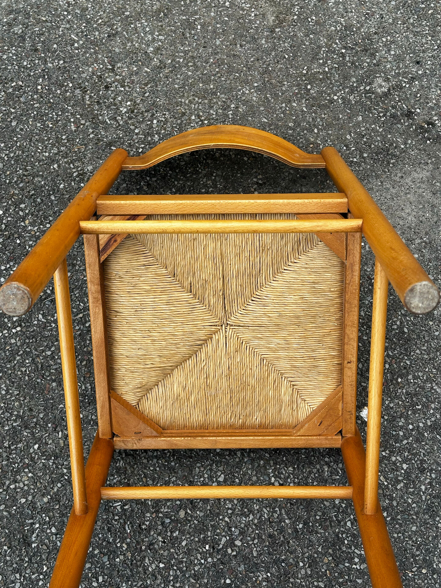 Paire de chaises en bois et paille – années 50-60