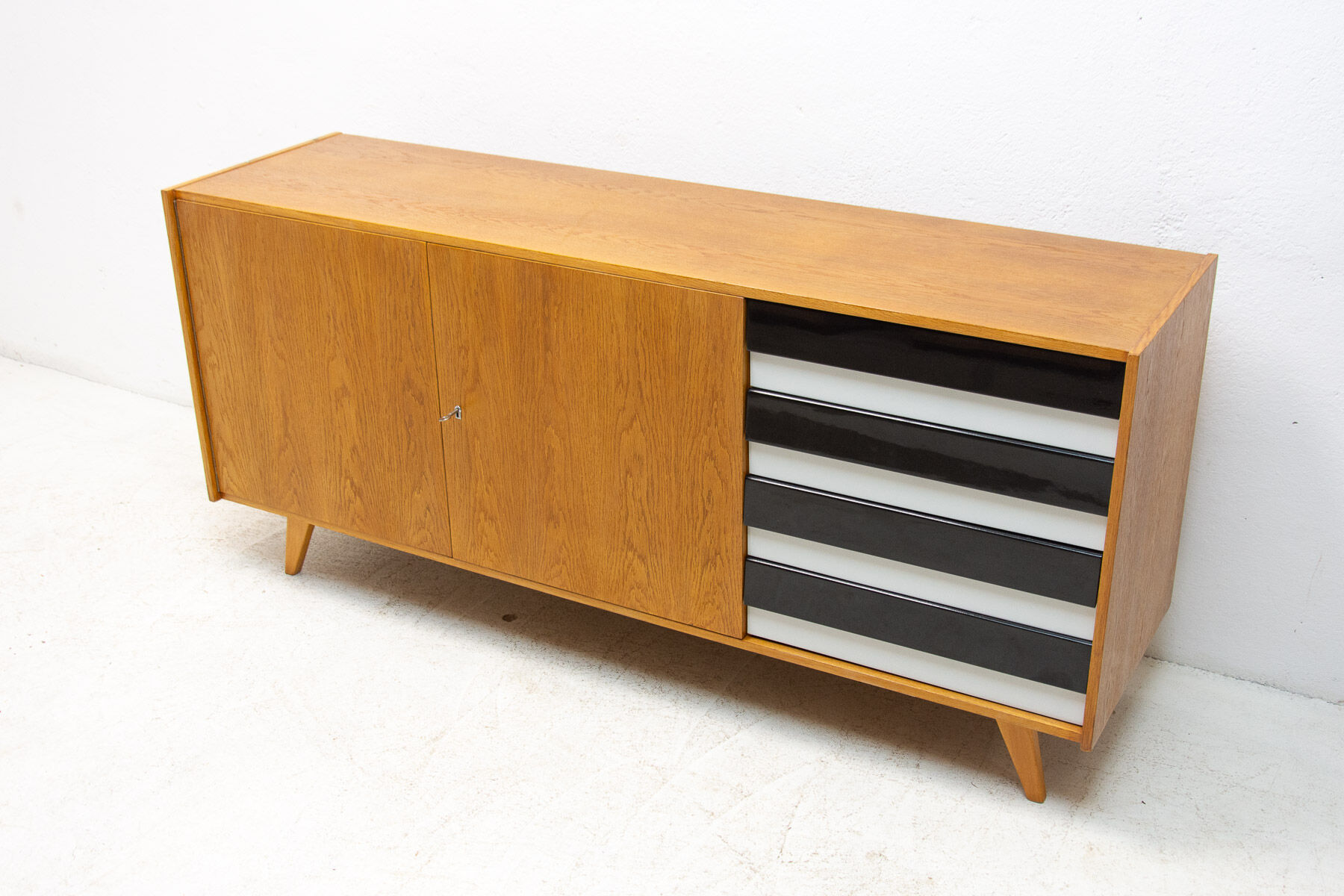 Mid Century U-460 sideboard by Jiří Jiroutek for Interiér Praha, Czechoslovakia