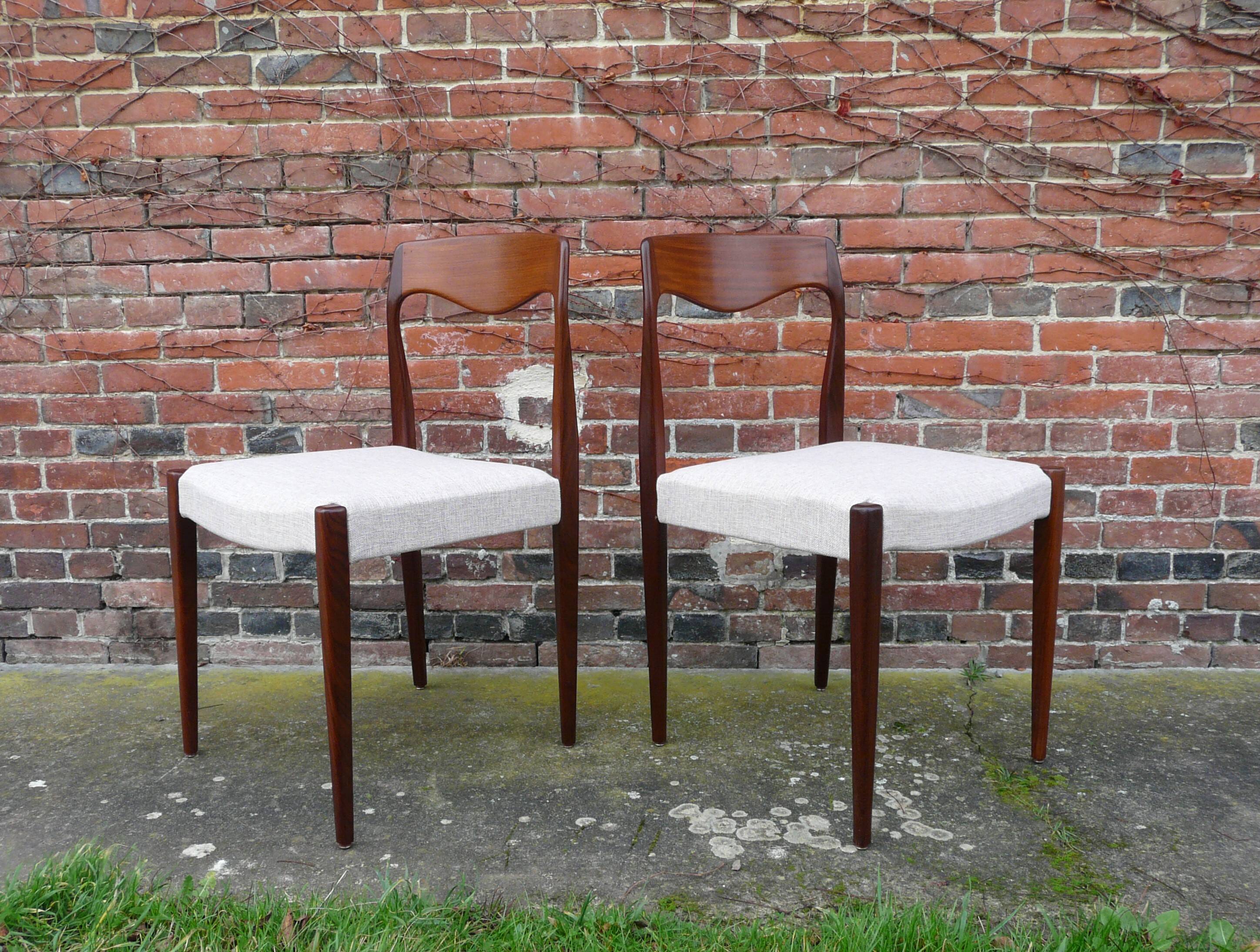 Set of 4 vintage Scandinavian chairs