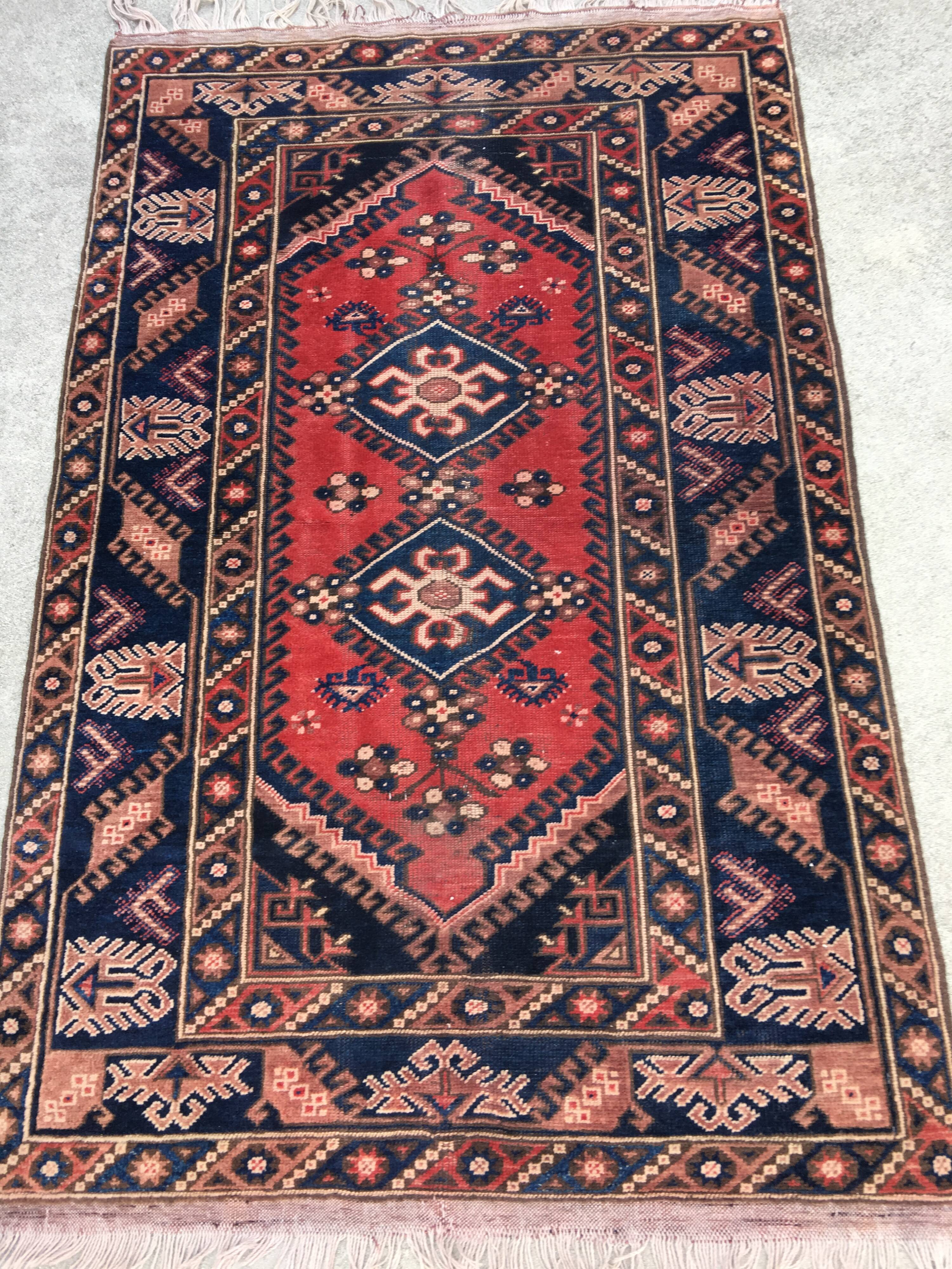 Ancien tapis turc oushac, 204x120cm