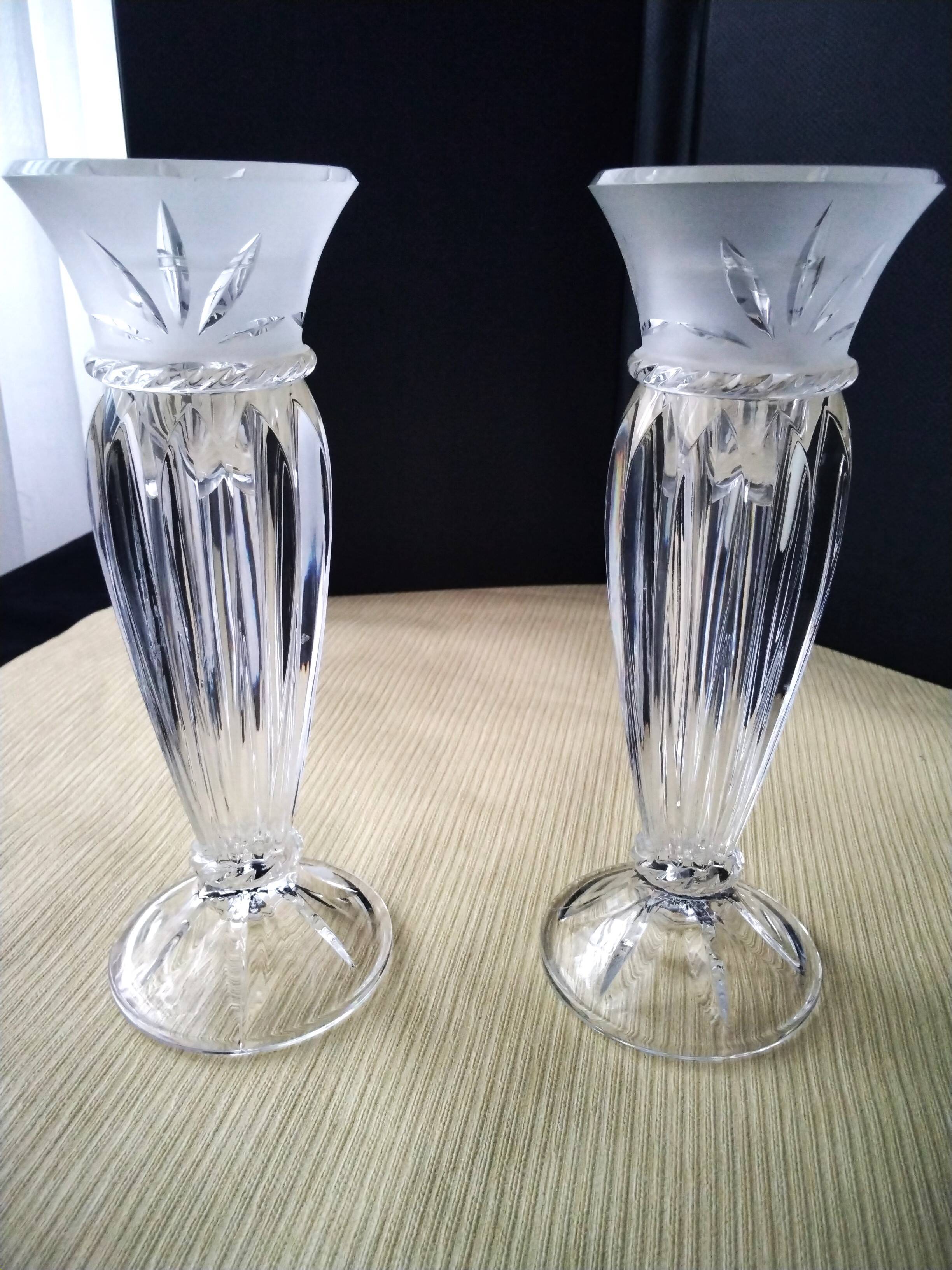 Pair of candlesticks or soliflores in Arques crystal Carthage model