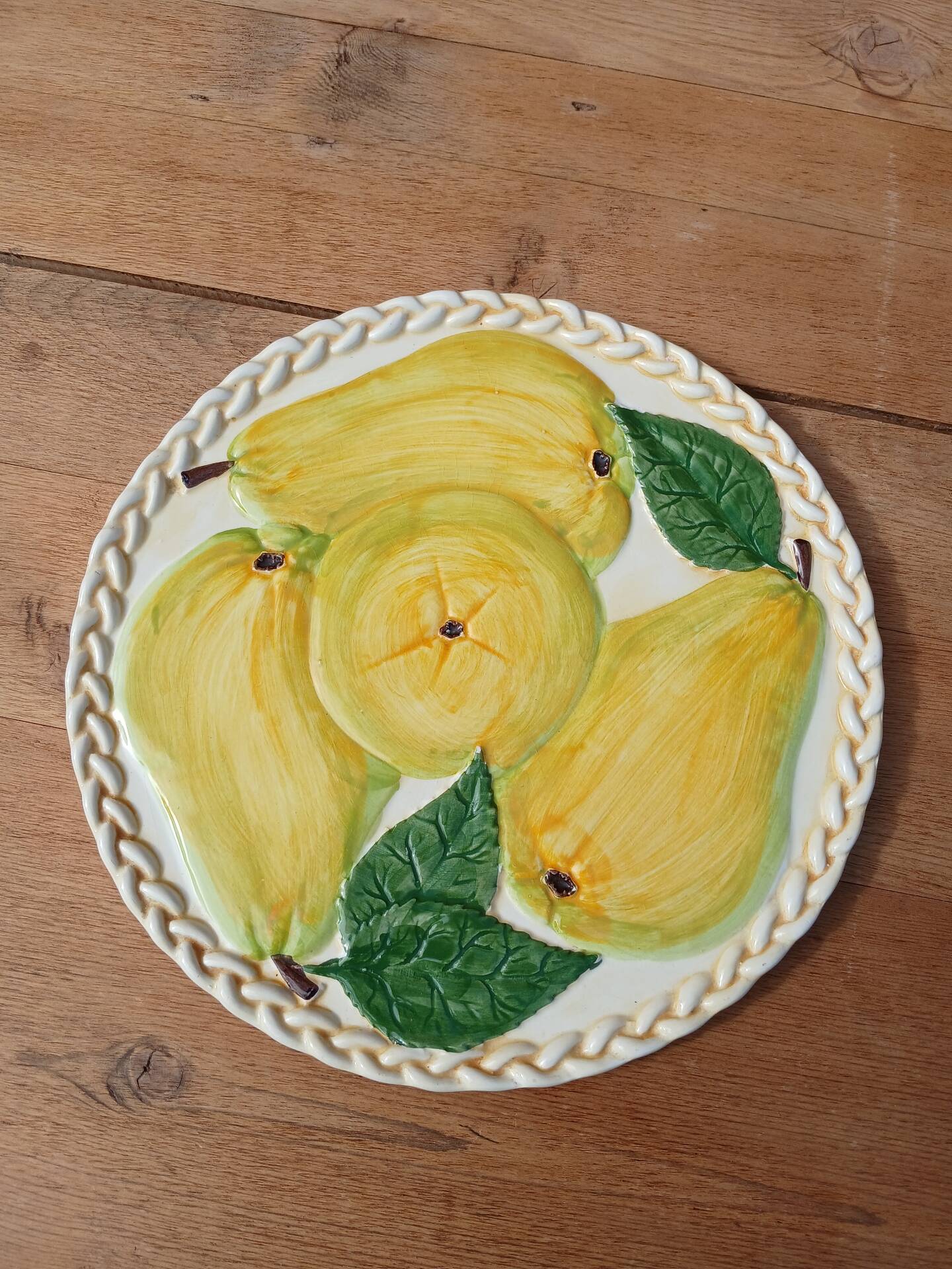 2 plats à tarte en barbotine